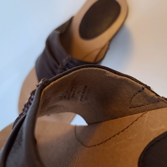 Kravings Sandals - Picture 5 of 7